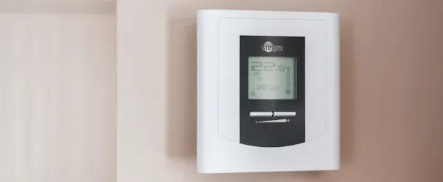 What's the temperature in Barcelona like throughout the year?