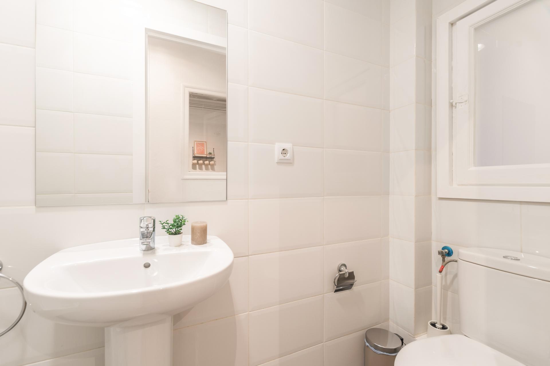 CAS81 2-1 - H3 Private bathroom