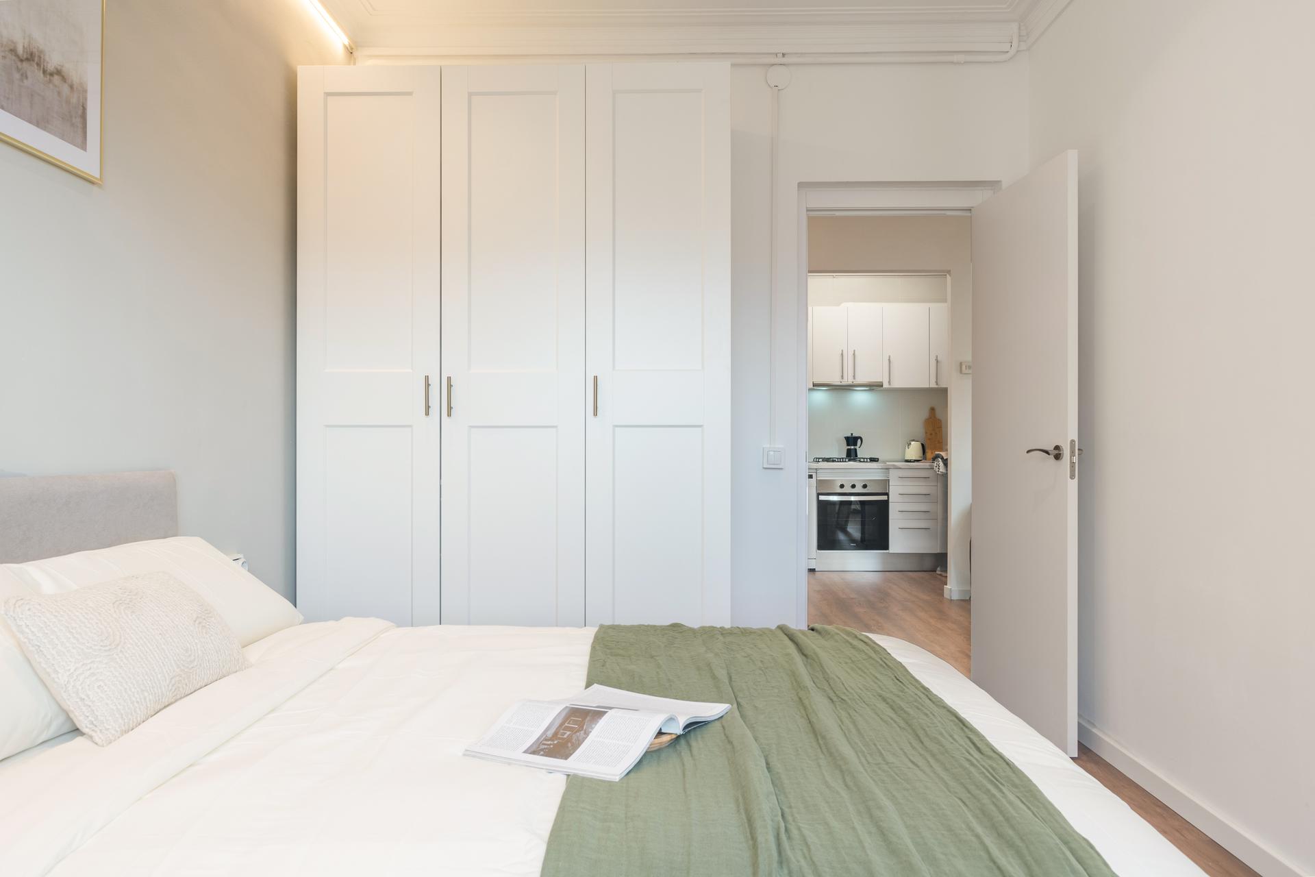 CAS81 5-3 - H2 Private Bathroom