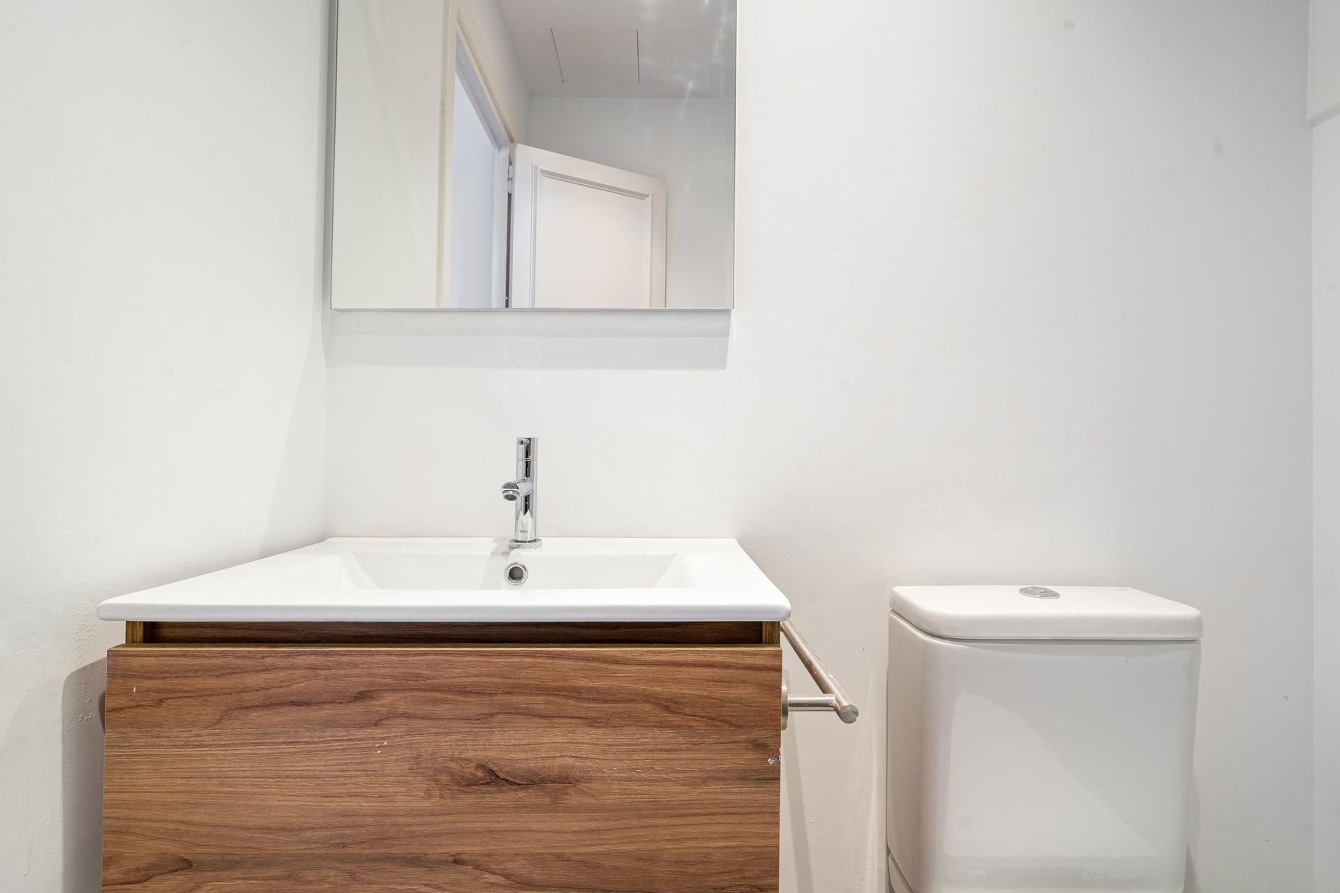 ORTI5 - H1 PRIVATE BATHROOM