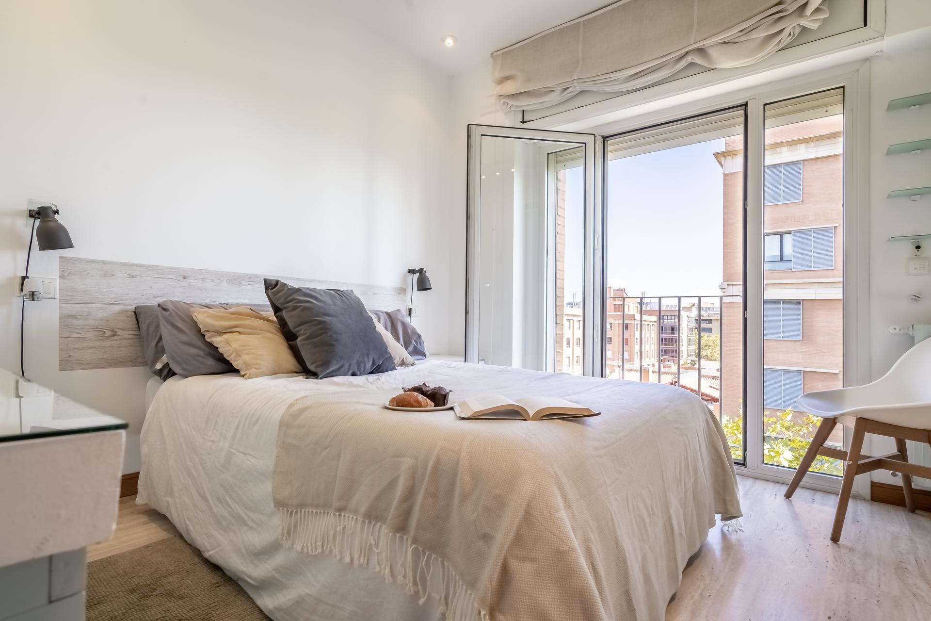 SE45 - H4 CELESTE CON BAÑO PRIVADO NO PAREJAS