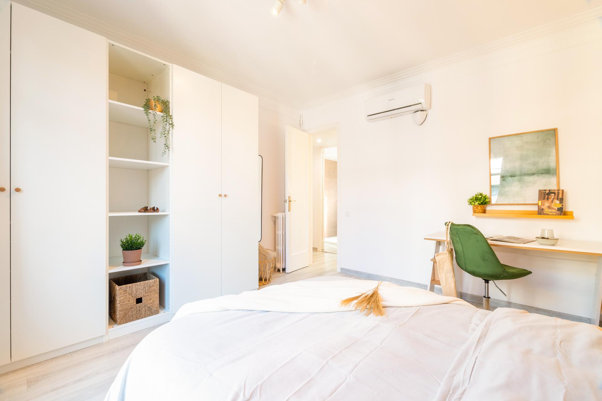 VAL300 4-1 - H1 BALCON CALLE DERECHA