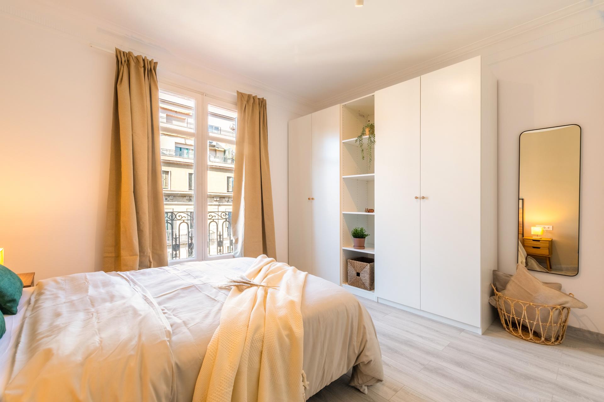 VAL300 4-1 - H1 BALCON CALLE DERECHA