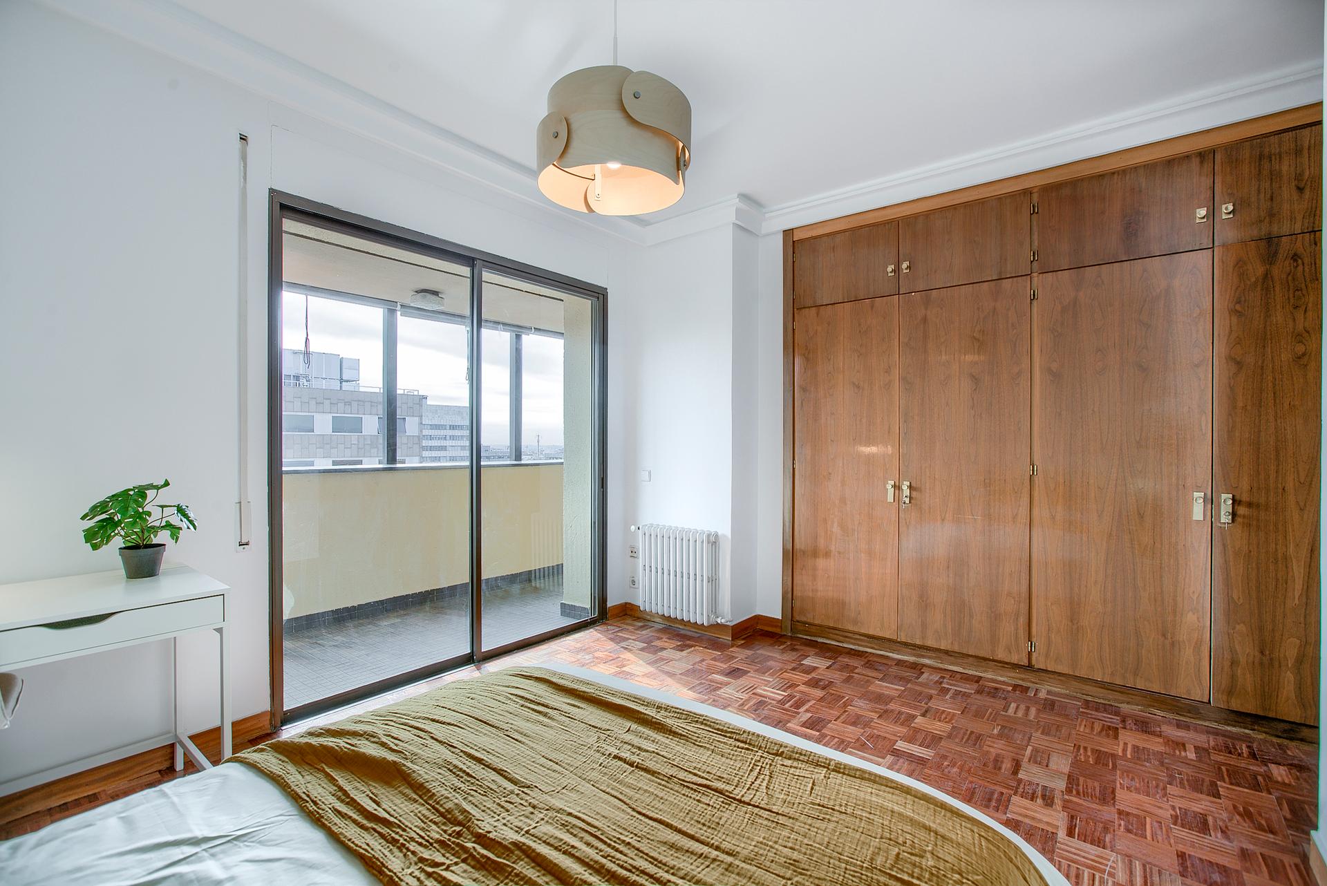 OREN62 - H1 SUITE PAREJAS