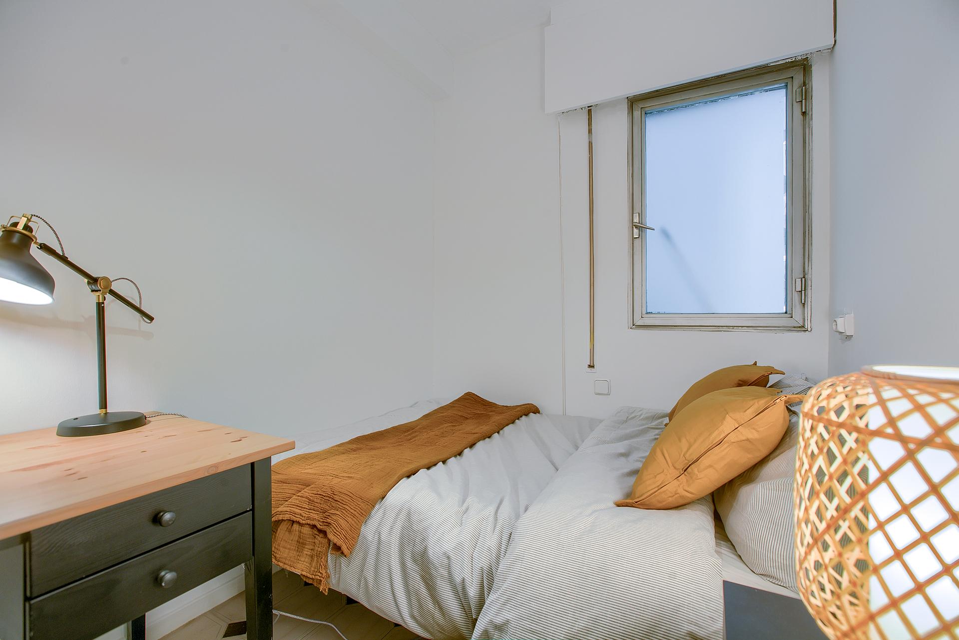 OREN62 - H4 BAÑO PRIVADO NO APTO PARA PAREJS