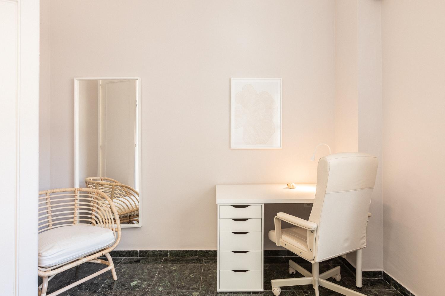 NAVE9 - H1 CLOSET ABIERTO
